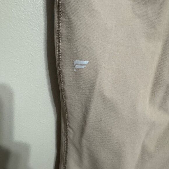 Fabletics women’s hybrid cargo pants in smoke size medium - Picture 6 of 6